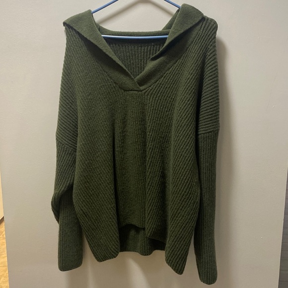 Dark Green Collared Sweater - Picture 1 of 3